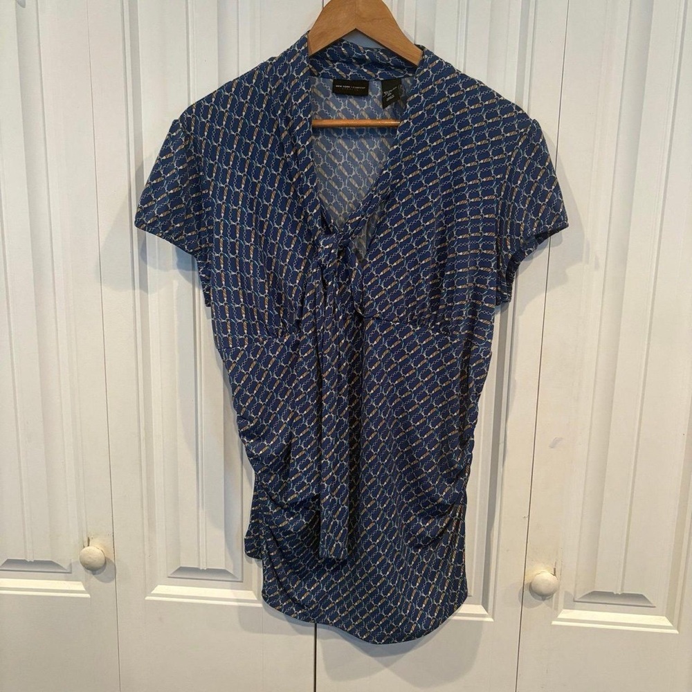 New York & Company Navy and Gold Chain Print Blouse